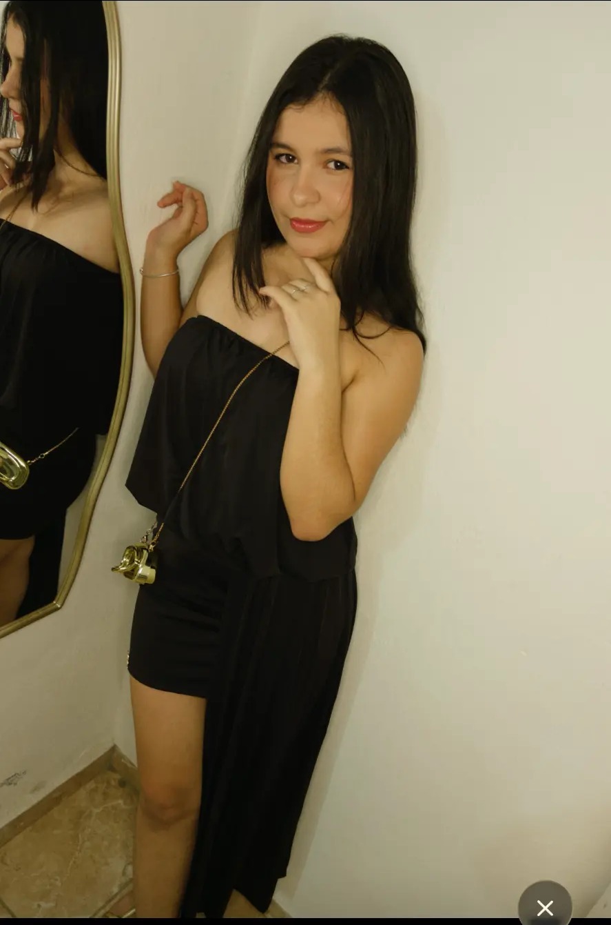 Look preto longo e elegante