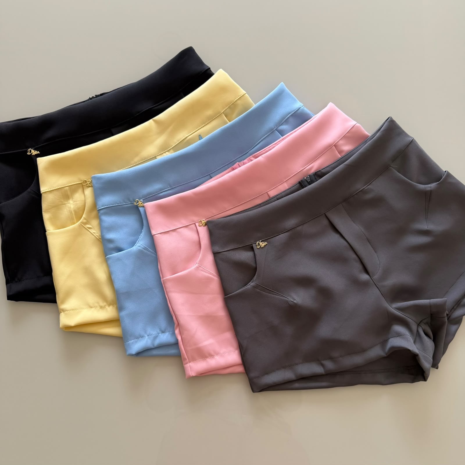Shorts de alfaiataria em diversas cores